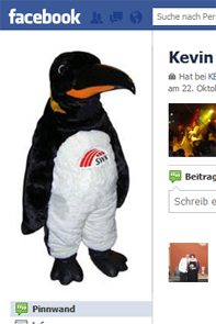 KEVin wird ausgebaut. Zum ersten Mal stecken gleich mehrere in seinem Kostüm. Es gibt Aktionen rund um das Maskottchen - KEVins Kids Day, KEVin belohnt den Schulstart, KEVins Kids Block ... - und er bekommt seine eigene Facebook-Seite. 