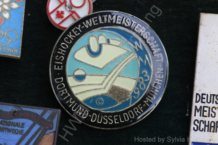 WM 1983 - Eishockey-Weltmeisterschaft Dortmund-Düsseldorf-München Anstecker