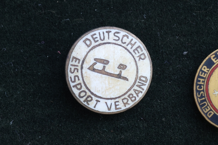 Deutscher Eissport Verband hell Anstecknadel
