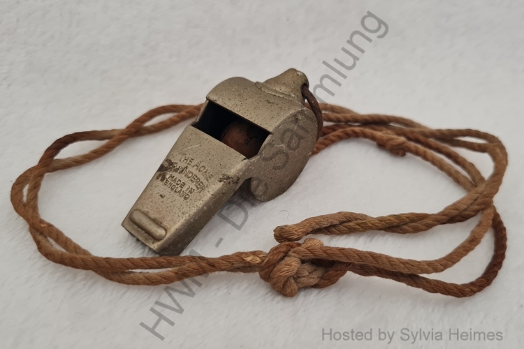 The ACME Thunderer Trillerpfeife Metall an einer Kordel