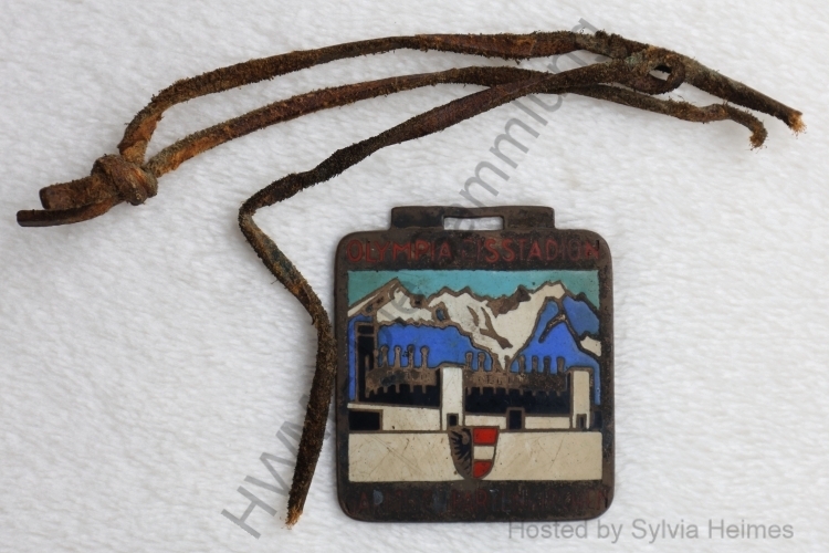 Olympia Eisstadion Garmisch Partenkirchen Anhänger mit Lederband