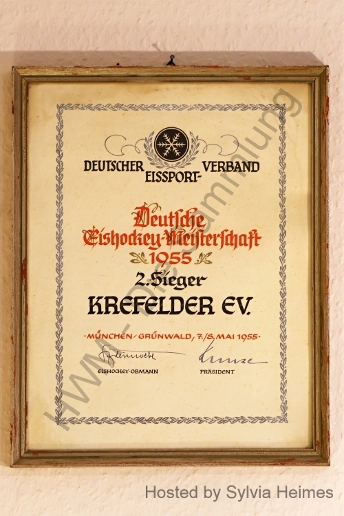 Urkunde Deutsche Eishockey-Meisterschaft 1955 2. Sieger KEV im Rahmen