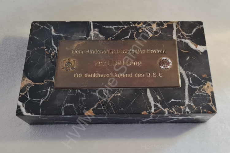 Dem Hindenburg-Eisstadion Krefeld Granit ( vermutlich )