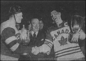 Kanada gewinnt das Spiel über Russland mit 5:0 und ist neuer Weltmeister. <br>Weitere Informationen und Bilder: Meilensteine - 1955 WM