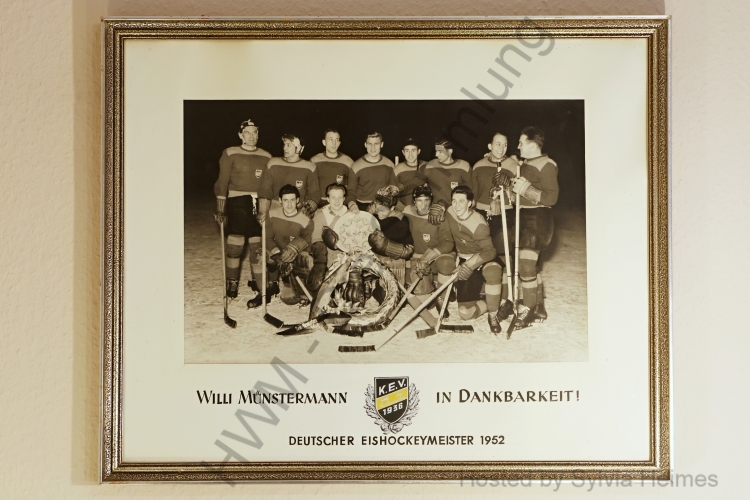Deutscher Eishockey Meister 1952 - Willi Münstermann in Dankbarkeit Foto im Rahmen