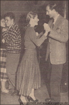 Feier im Haus Blumenthal. Im Vordergrund tanzen Gundi Busch und Lulle Johansson. Links hinten sieht man Ulli Jansen. 